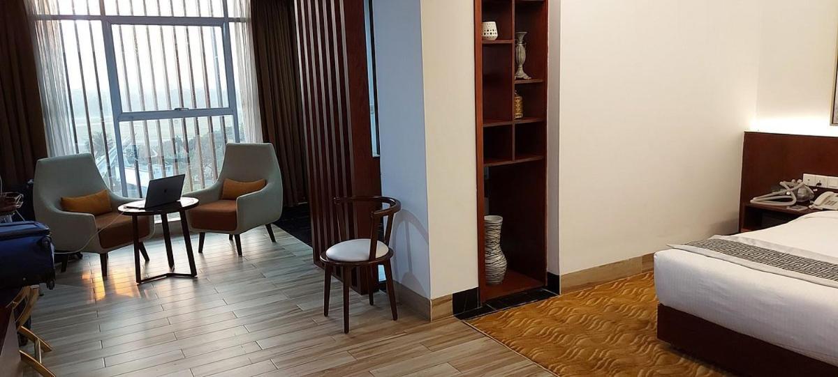 Empyrean Dhaka City Centre Luaran gambar